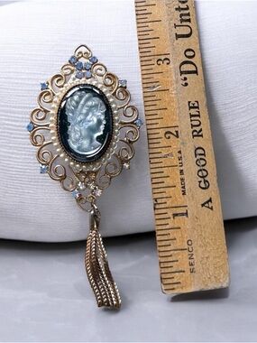 Vinatge Gold Filigree Cameo Brooch Pin with Blue Accents